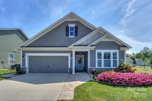 194 HANKS BLUFF DR, MOORESVILLE, NC