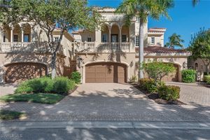 9284 MENAGGIO CT 202, NAPLES, FL