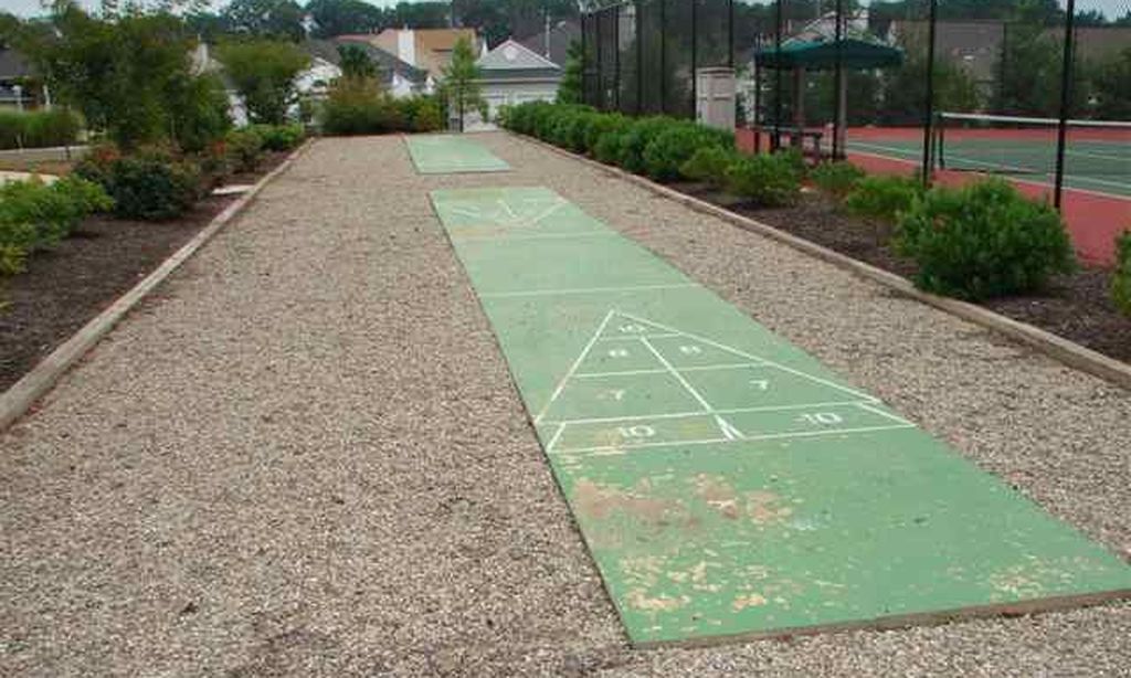 2 Shuffleboard Courts
