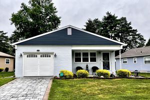 123 TORREY PINES DR, TOMS RIVER, NJ
