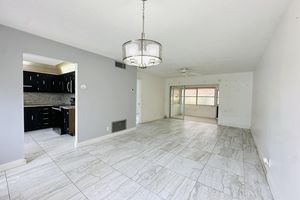 811 SALEM LN, LAKE WORTH, FL