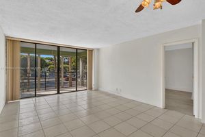 20500 W COUNTRY CLUB DR 203, AVENTURA, FL