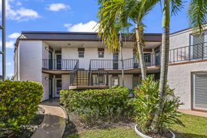 6 GREENWAY VLG 212, ROYAL PALM BEACH, FL