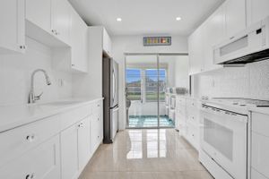 32 ABBEY LN 205, DELRAY BEACH, FL