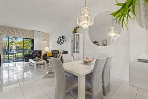 7831 WILLOW SPRING DR APT 525, LAKE WORTH, FL