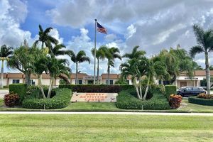 2555 DUDLEY DR E, WEST PALM BEACH, FL