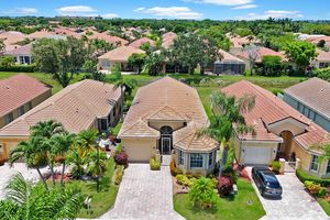 7052 CATALUNA CIR, DELRAY BEACH, FL