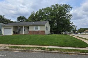80 BRAKENBURY DR, TOMS RIVER, NJ