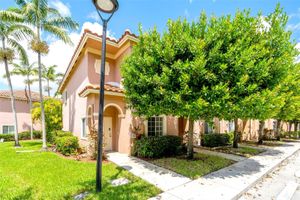 7818 CATALINA CIR, TAMARAC, FL