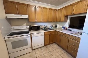 6 ABBEY LN APT 106, DELRAY BEACH, FL