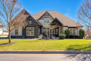 214 WATERCREST DR, VONORE, TN