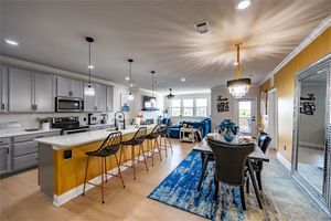 651 N WATTERS RD APT 8201, ALLEN, TX