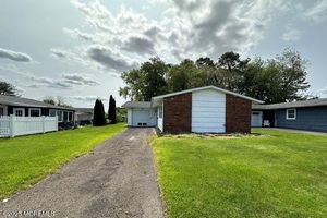 10 ARNOLD ST, BRICK, NJ