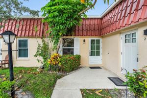 289 CAPE COD CIR, LAKE WORTH, FL