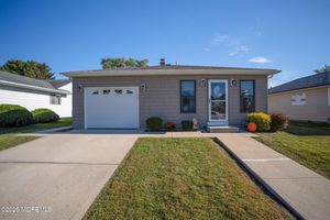 66 LIBERTA DR, TOMS RIVER, NJ