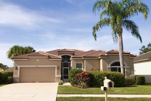 8480 LAKE CYPRESS RD, LAKE WORTH, FL