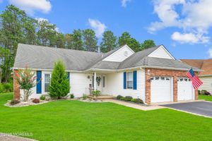11 WESTGATE CT, TOMS RIVER, NJ