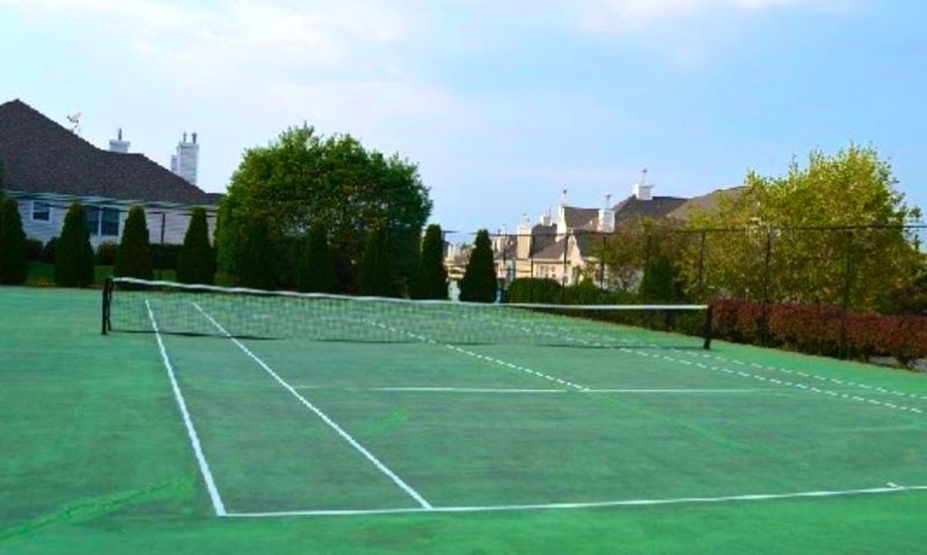 2 Tennis Courts
