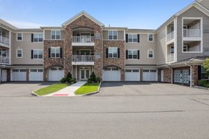 231 BROOKSIDE CT 231, NEWTOWN, CT