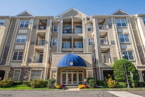 6102 HARCOURT RD # 102, CLIFTON, NJ