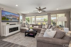 1525 SUMMERFIELD WAY, BEAUMONT, CA