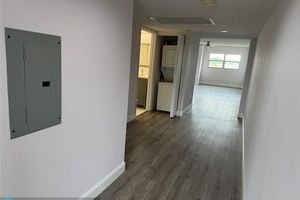 13800 SW 5TH CT APT 211, PEMBROKE PINES, FL