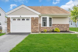 4 BEECHWOOD CT, BARNEGAT, NJ
