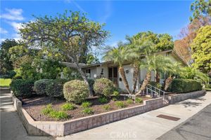 93 CALLE ARAGON B, LAGUNA WOODS, CA