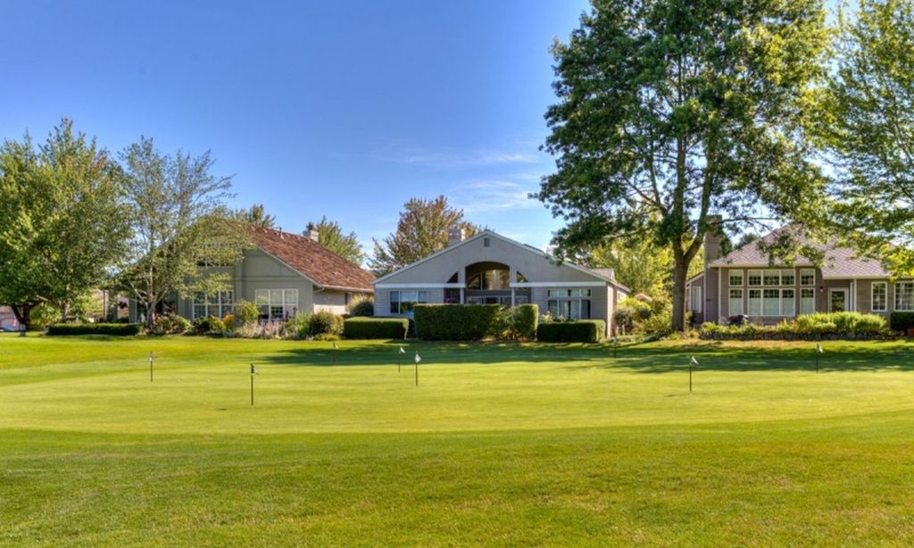 Practice Putting Green
