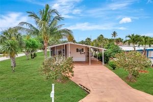 524 MENTON LN, NAPLES, FL