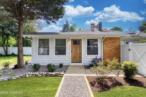 60 BERKSHIRE CT, TOMS RIVER, NJ