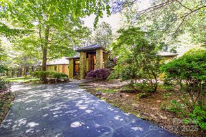 200 MAPLE HILL DR, FLAT ROCK, NC