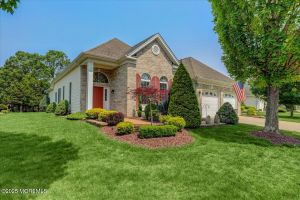 86 WILD DUNES WAY, JACKSON, NJ