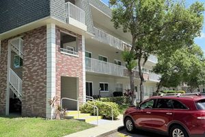 2426 PERSIAN DR APT 38, CLEARWATER, FL