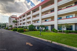 7402 LAKE BREEZE DR 212, FORT MYERS, FL