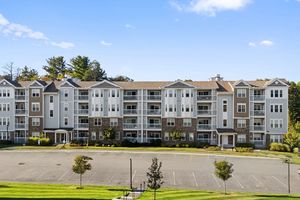 4 FRANCIS DR 105, ANDOVER, MA