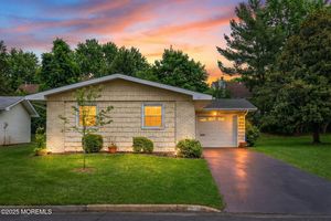 12 DICKINSON RD, BRICK, NJ