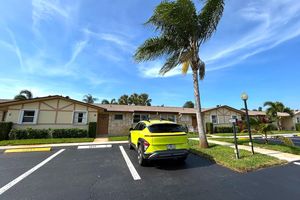 2802 CROSLEY DR D, WEST PALM BEACH, FL