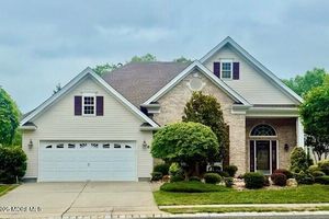 6 NORTHSHIRE CT, FREEHOLD, NJ