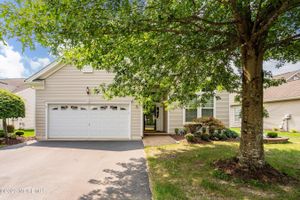 4 MARLOW DR, JACKSON, NJ