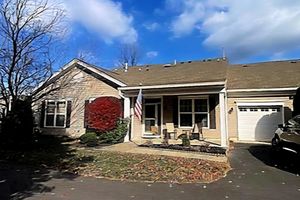 18 AUTUMNTIDE DR, LAKEWOOD, NJ