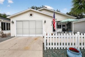 2107 ESCOBAR AVE, LADY LAKE, FL