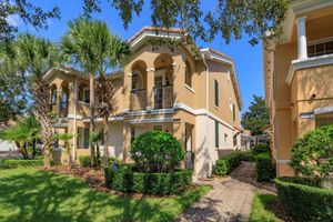 8427 LEATHERLEAF LN, ORLANDO, FL