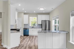 49 ROCHFORD DR, MANCHESTER, NJ