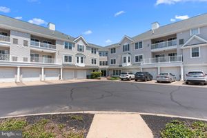 42 W COLLEGE AVE APT 222, YARDLEY, PA