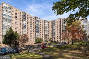 19385 CYPRESS RIDGE TER UNIT 415, LEESBURG, VA