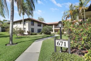 671 SW SOUTH RIVER DR 207, STUART, FL