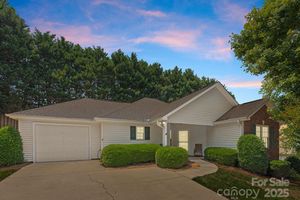 110 WHITEHALL DR, MOORESVILLE, NC