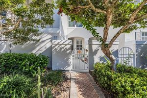 8380 EXCALIBUR CIR H2, NAPLES, FL