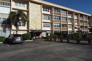 410 SE 2ND ST 102, HALLANDALE BEACH, FL